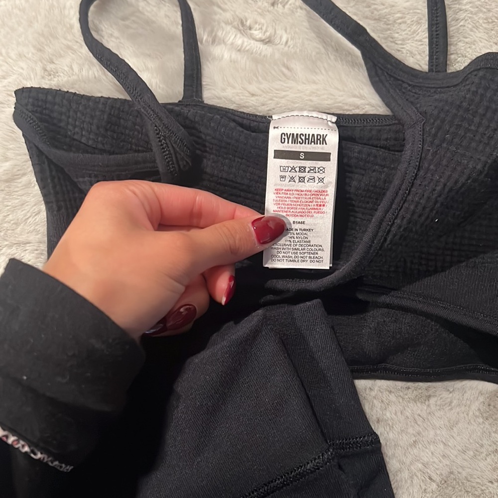 Gymshark set black - Picture 2 of 4